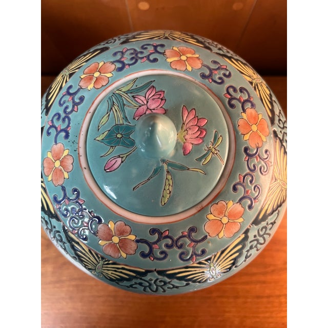 Chinese Set of Two Late 19th/Early 20th Century Chinese Hand Painted Porcelain Ginger Jars in Aqua For Sale - Image 3 of 12