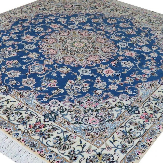 Hand-knotted Nain rug | Knot density: 9La 45 Raj (approx. 413.000 knots/m²) | Material: Wool & Silk | Size: 200 x 200 cm |...