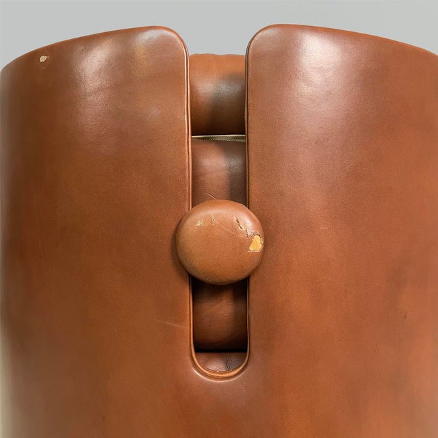 Metal Mid-Century Modern Italian Armchair by Luigi Massoni for Poltrona Frau, 1960s For Sale - Image 7 of 18