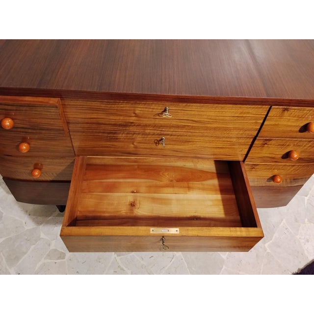 Art Deco Chest of Drawers in Walnut with Bakelite Knobs, Italy, 1930s For Sale - Image 6 of 14