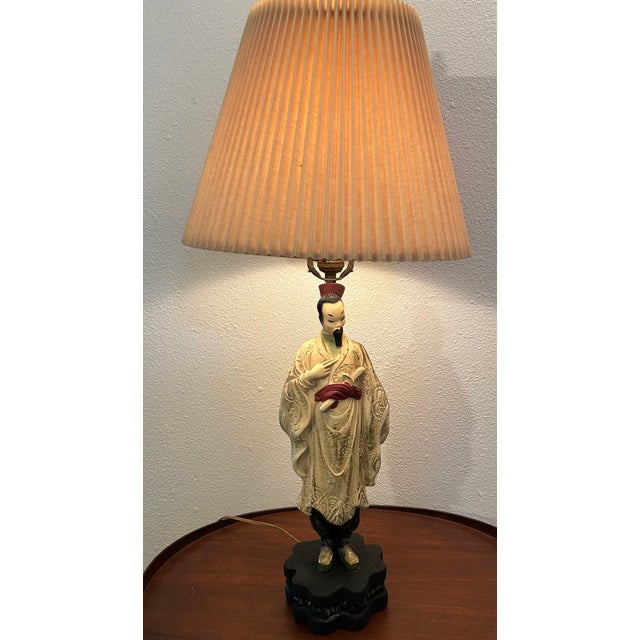 Mid Century Chinoiserie Asian Figural Warrior Chalkware Lamp 22" For Sale - Image 9 of 11