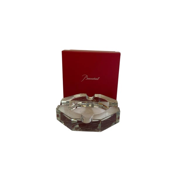 Traditional Vintage Baccarat Hexagonal Crystal Cigar Ashtray Made in France 1980s For Sale - Image 3 of 3