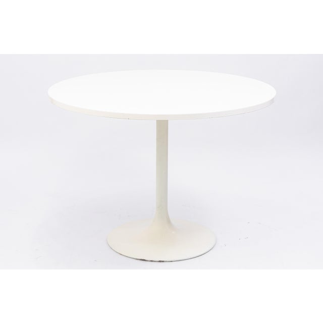 1960s Vintage 1960s Borge Johansen White Tulip Style Round Dining Dinette Table For Sale - Image 5 of 5