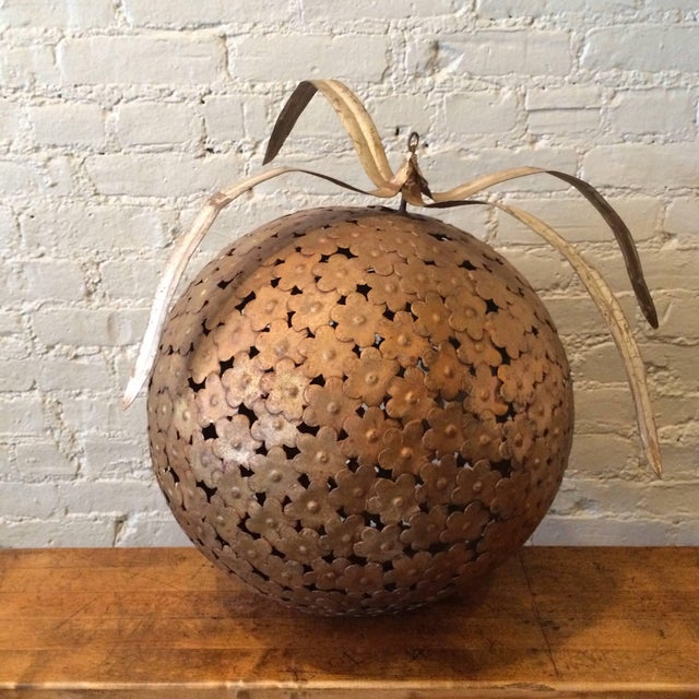 Set of 3, Mid 20th Century Gilt Metal Macy's Store Display Ball Ornaments For Sale - Image 4 of 7
