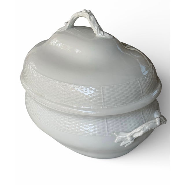 A magnificent, large-scale serving tureen from the world-renowned Königliche Porzellan-Manufaktur (KPM) Berlin. This piece...