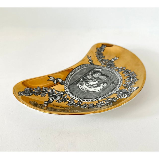 Gold Single Medaglioni Piero Fornasetti Gilt Porcelain Cresent Shaped Catchall Tray For Sale - Image 8 of 12