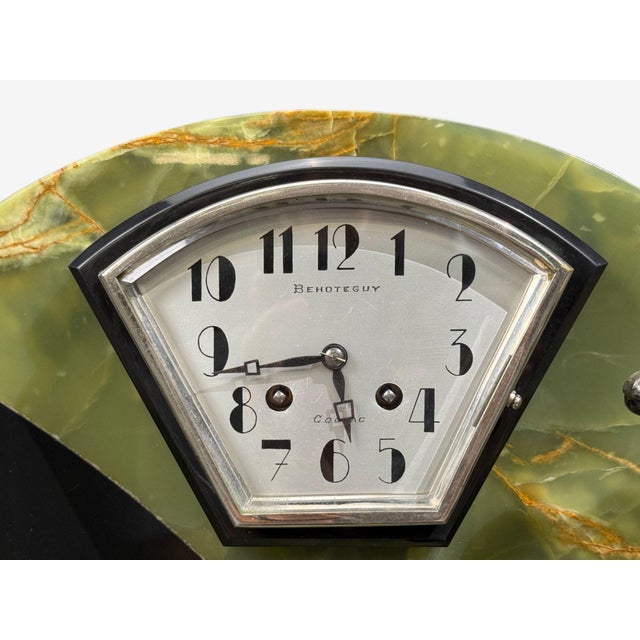 French Art Deco, Mantel Clock, Marble, Onyx, Gilt, France, 1930s For Sale In New York - Image 6 of 10