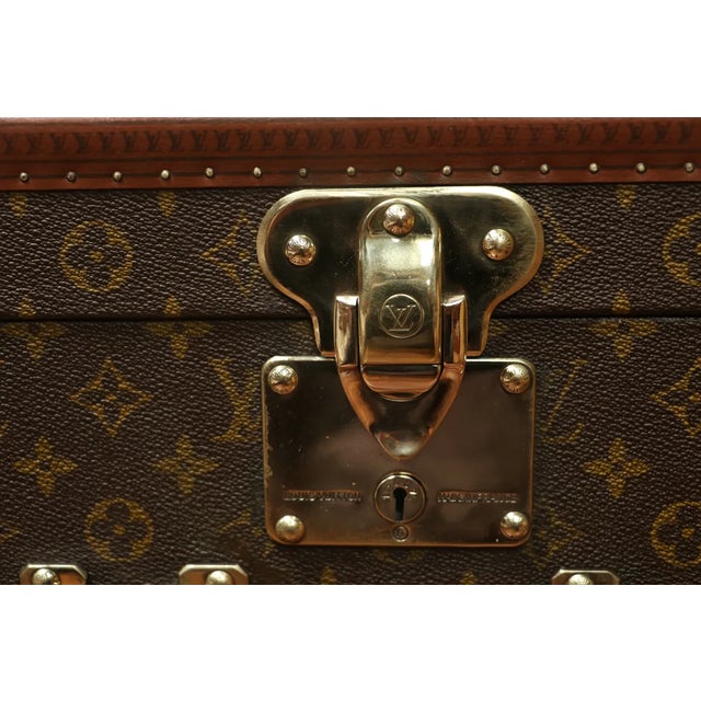 Monogrammed Hat Trunk by Louis Vuitton for Louis Vuitton, in Flawless conditions. Designed 1920 to 1949 This piece has an...