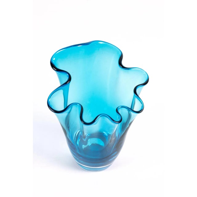 Fazzoletto (Handkerchief) Vase in a beautiful color and in perfect condition. I have official proof of authenticity such...