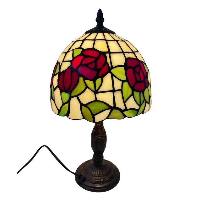 Tiffany style table / desklamp. A vintage example from the 1980’s in great condition. A brown metal base supports the...