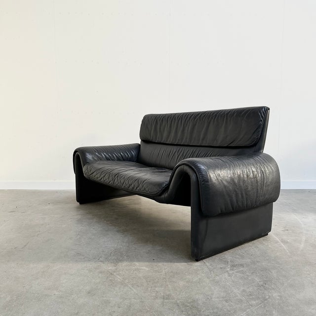 Mid-Century Modern DS 2011 2-Seater Sofa in Black Leather from de Sede, Switzerland, 1980s For Sale - Image 3 of 10