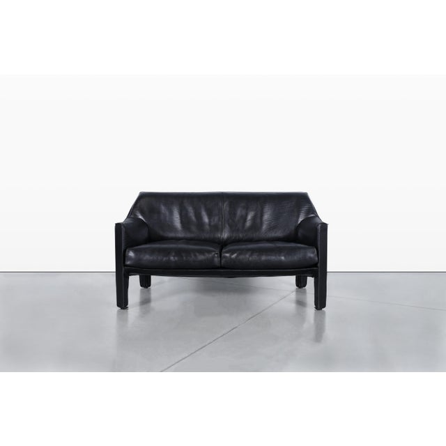 Mid-Century Modern Vintage Black Leather Cab 415 Settee by Mario Bellini for Cassina For Sale - Image 3 of 13