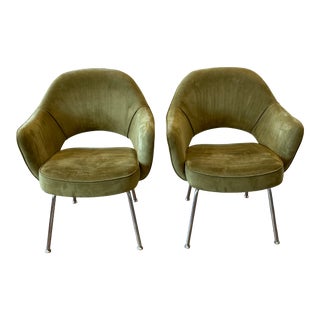 Knoll Saarinen Executive Chair Armchairs - Pair For Sale