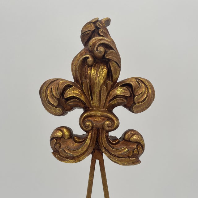 French Fleur De Lis Plate or Picture Easel For Sale - Image 3 of 4