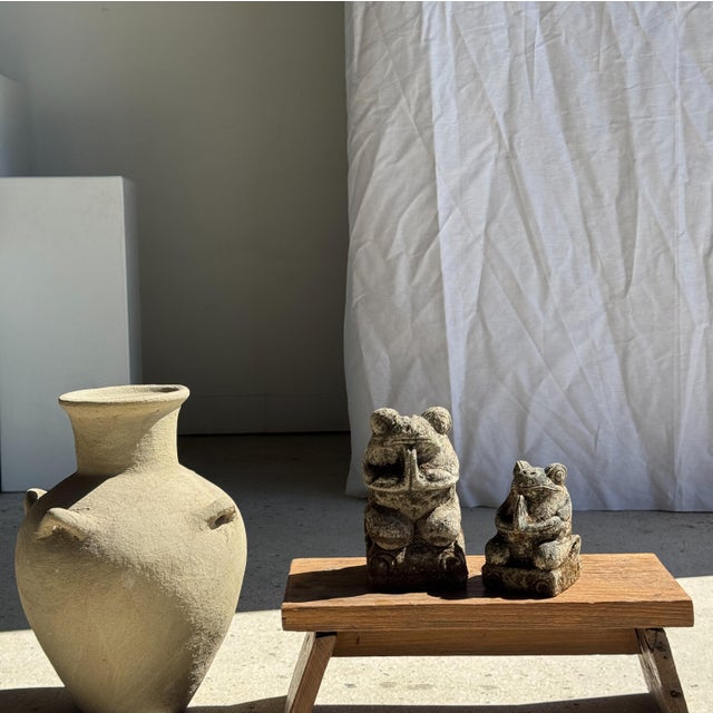 Small Balinese Limestone Frog Sculpture, 1980s For Sale - Image 9 of 10