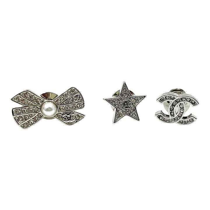 リボンとロゴ★CHANEL ピアス Silver Rhinestone Bow リボンとロゴ☆CHANEL ピアス Silver Rhinestone Bow
