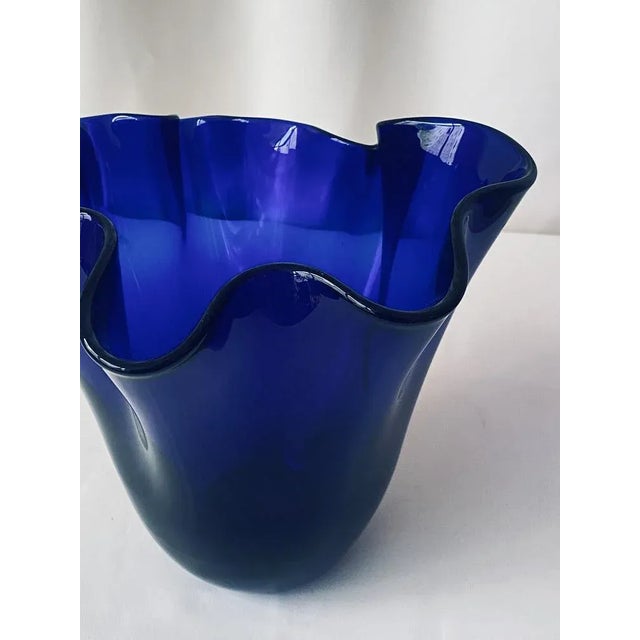 Handkerchief Vase in Blue Glass For Sale - Image 6 of 10