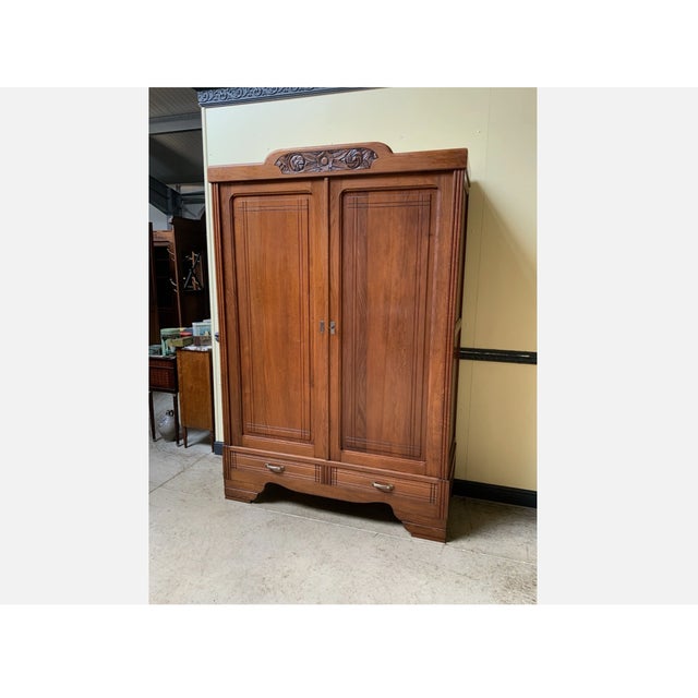 1930s Vintage Art Deco Wardrobe in Oak, 1930 For Sale - Image 5 of 9