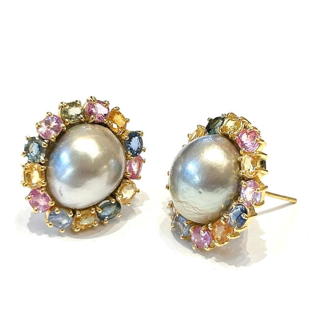 Art Deco Bochic "Orient" Vintage Pearl & Multi Fancy Sapphire Earrings Set 18K Gold&Silver For Sale - Image 3 of 18