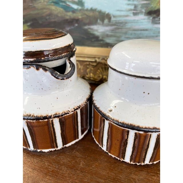 Brown Vintage Mid-Century Modern Midwinter Pottery Creamer and Lidded Sugar Bowl Set, Hand-Painted in England For Sale - Image 8 of 9