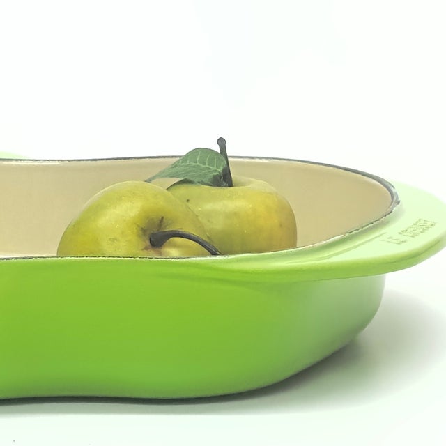 1970s Apple-Shaped Green Enamel Baking Dish by Le Creuset For Sale - Image 5 of 10