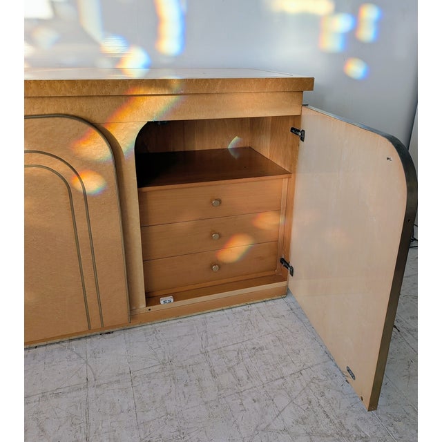 Mid-Century Italian Birch Burl & Brass Sideboard attributed to Turri, 1970s For Sale - Image 8 of 18