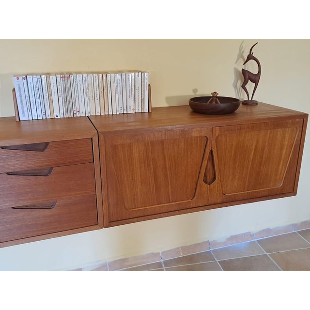 Mid-Century Scandinavian Rival Wall-Mounted Teak Storage Unit, 1960s For Sale - Image 13 of 18