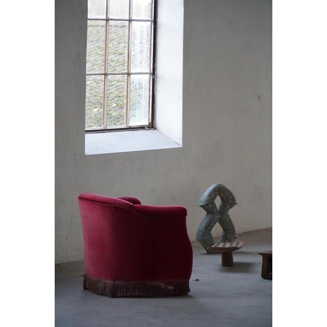 Vintage Danish Curved Lounge Chairs in Deep Red Velvet with Fringes, 1940s, Set of 2 For Sale - Image 6 of 18