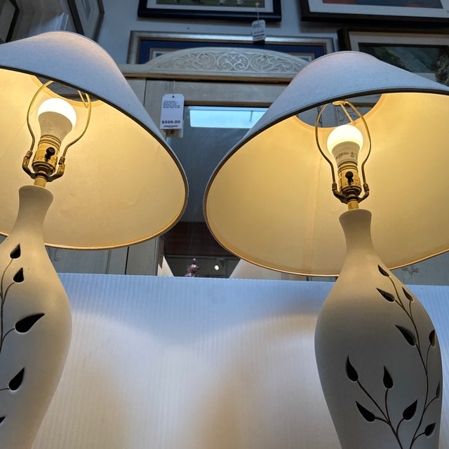 Late 20th Century French Country Countryside Leaf Motif Ceramic Table Lamps, Pair For Sale - Image 10 of 12