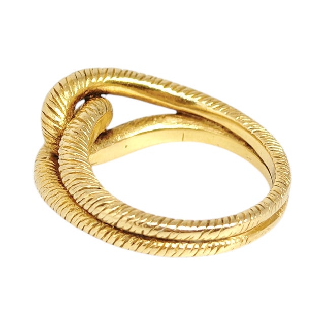 Modern Vintage 18k Gold Double Loop Knot Ring, Size 6.75 For Sale - Image 3 of 9