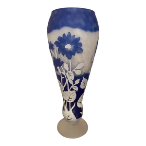 Shannon of Ireland Cameo Hand-Cut Glass Tall Vase in Blue and White