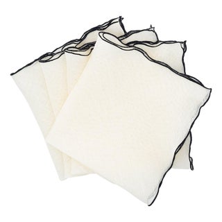 Linen Napkins With Black Ruffled Edges, Set of 4 For Sale