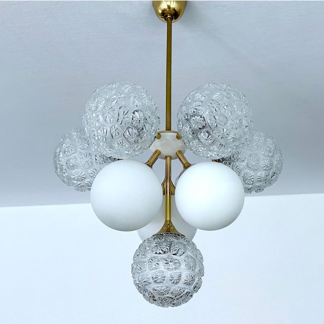 Large Italian Space Age Pendant Light in Glass, 1960s For Sale - Image 10 of 18
