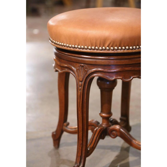 19th Century French Louis XV Walnut and Leather Adjustable Piano Stool For Sale - Image 4 of 9
