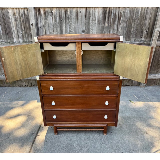 Vintage Morris of California Gentlemen's Chest For Sale - Image 4 of 7