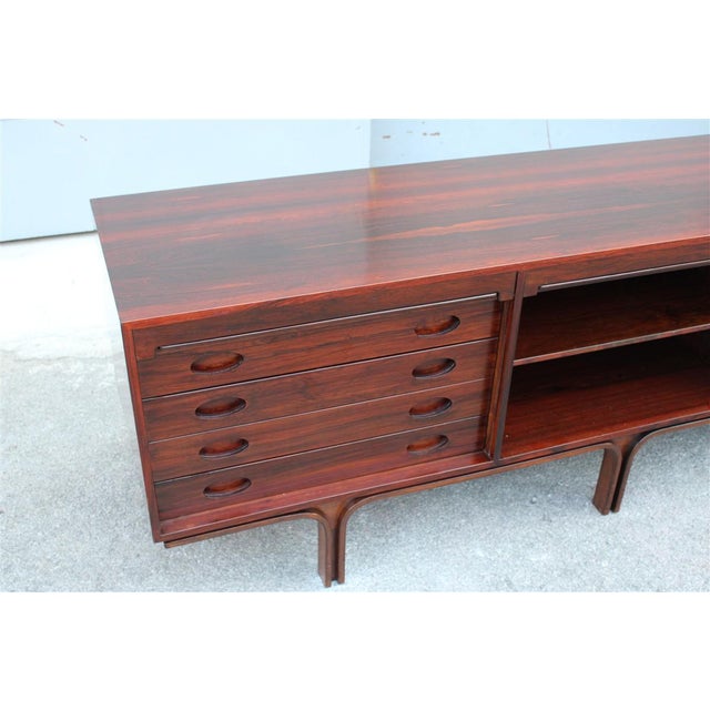 Low Rosewood Sideboard by Gianfranco Frattini for Bernini, 1960s For Sale - Image 15 of 17