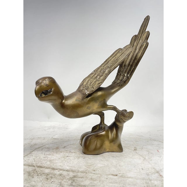 Viintage bronze statuette depicting a parrot. Excellent furnishing object