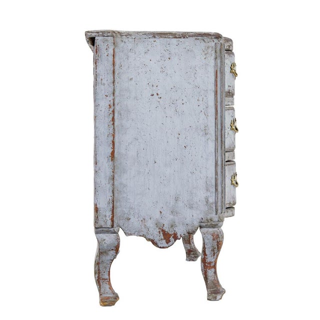 Gustavian (Swedish) Swedish Gustavian Hand-Painted Chest of Drawers, 19th Century For Sale - Image 3 of 11