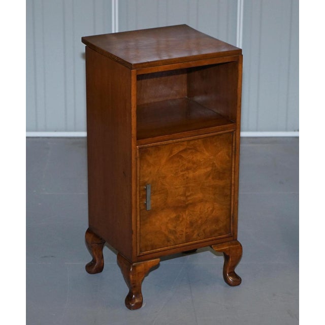 Burr Walnut Bedside Cupboards or Lamp Tables from Waring & Gillows, 1932, Set of 2 For Sale - Image 3 of 18