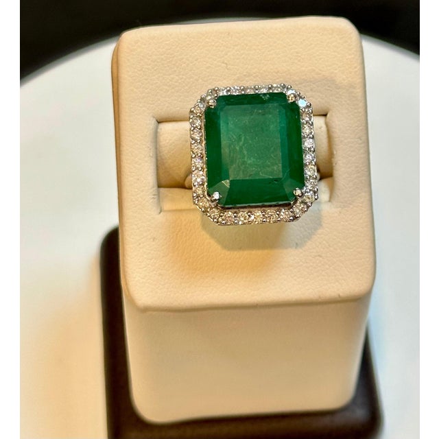 Emerald Natural 13 Carat Emerald Cut Zambian Emerald & Diamond Ring in 14kt White Gold For Sale - Image 8 of 18