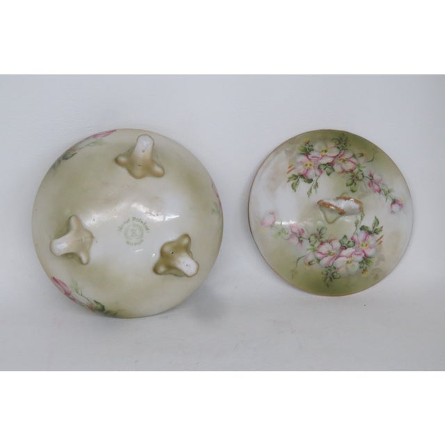 Green Nippon 3 Footed Floral Pattern Lidded Trinket Vanity Box 4573b For Sale - Image 8 of 17