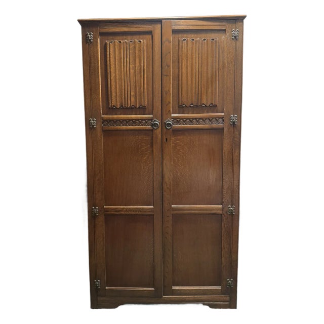 Antique Tiger Oak Linen Wardrobe Armoire, With Key and Hooks. 1900's For Sale