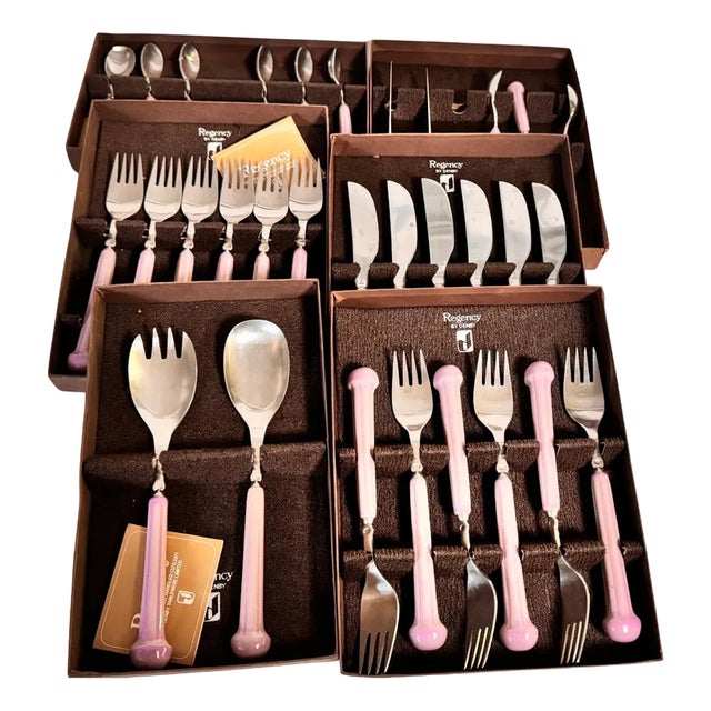 Cutlery in Metal and Bakelite Purple Color, France, 1970s, Set of 31 For Sale