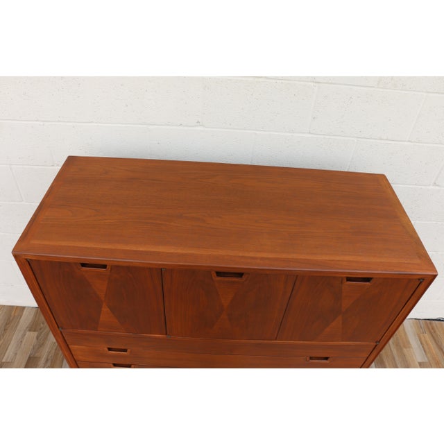 John Stuart for Mt. Airy “Janus Collection” Mid-Century Walnut Highboy Dresser, C. 1970s For Sale - Image 12 of 18
