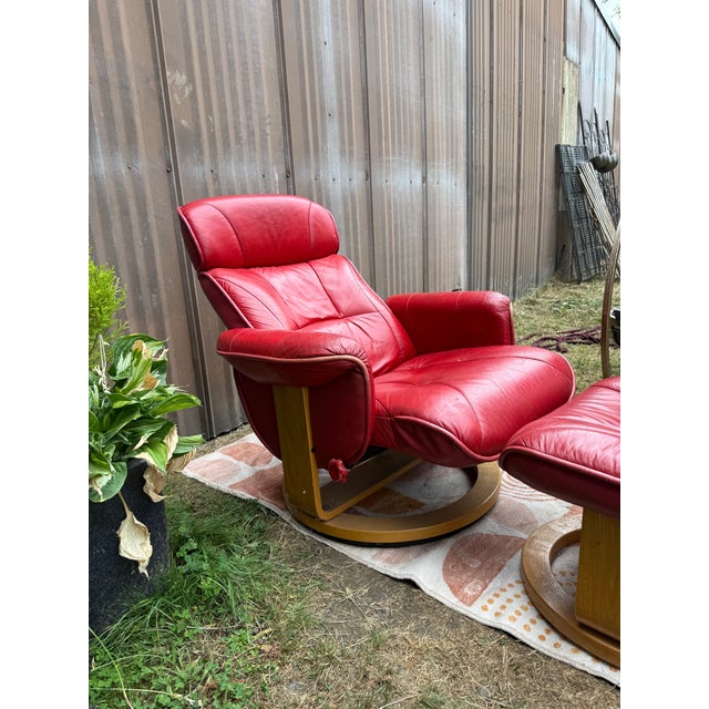 Red 1980s Chairworks Reclining Lounge Chair and Ottoman For Sale - Image 8 of 11