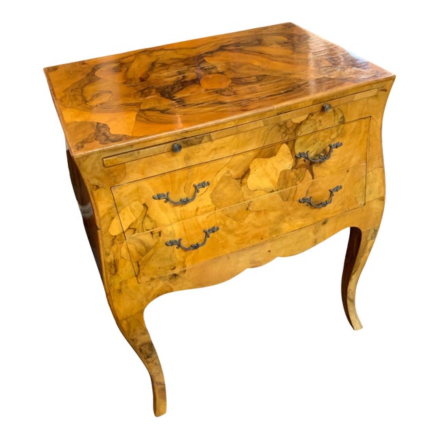 Early 20th Century Italian Burl Walnut Side Table For Sale