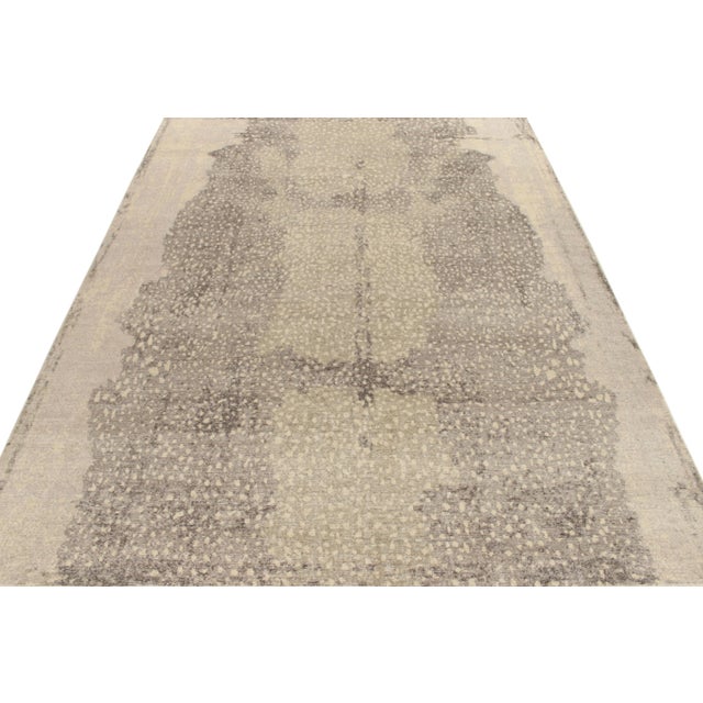 This 6x9 rug design is an exciting new addition to the Homage Collection by Rug & Kilim—an encyclopedia of styles...