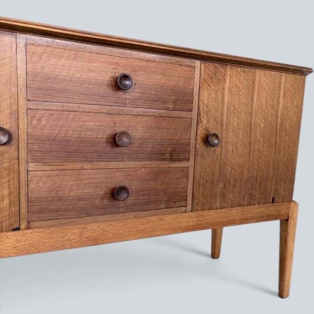 Mid-Century Modern Walnut Sideboard from Gordon Russell of Broadway, 1960s For Sale - Image 9 of 11