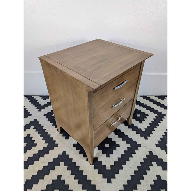 1960s 1960s 3 Drawer Nightstand by John Van Koert for Drexel Profile For Sale - Image 5 of 8