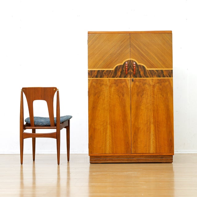 1930s Art Deco Gentleman's Armoire in English Walnut For Sale - Image 12 of 14